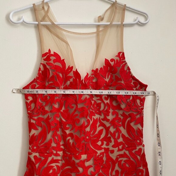Red Embroidered Bodycon Cocktail Dress - Picture 9 of 11